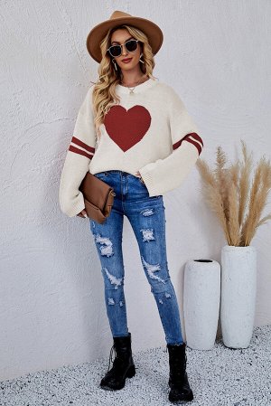 Бежевый свитер с графическим принтом сердца
