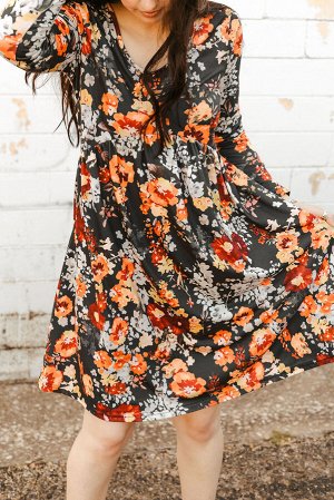 Платье с цветочным принтом и длинными рукавами