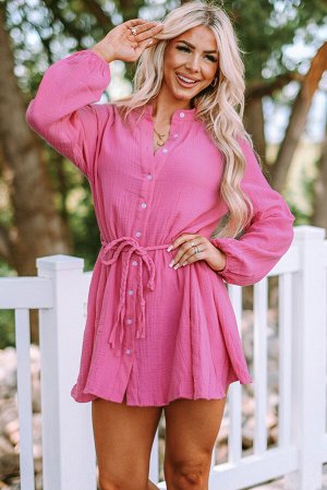 Розовое платье-рубашка на пуговицах с поясом