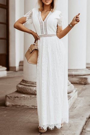 Белое кружевное макси платье с расклешенной юбкой и короткими рукавами