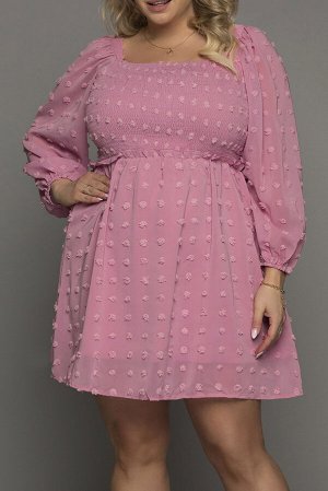 Розовое платье плюс сайз в швейцарский горошек с объемными рукавами
