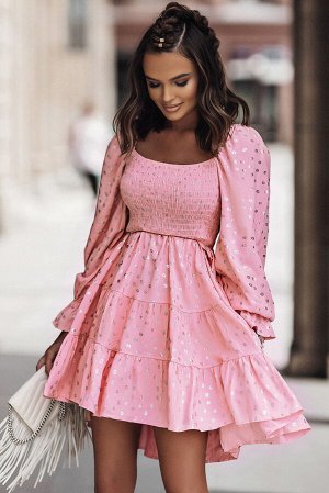 Розовое платье в золотистый горошек с многослойной юбкой