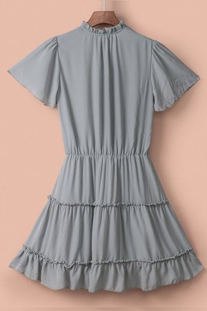Серое платье беби-долл с рюшами и V-образным вырезом