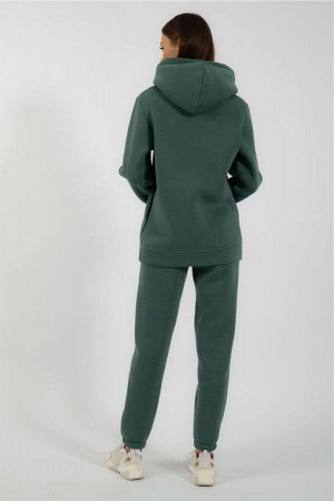Костюм Костюм Kivviwear 40554053/19 хаки 
Состав: ПЭ-26%; Хлопок-70%; Эластан-4%;
Сезон: Осень-Зима
Рост: 170

Костюм Classic, утепленный на флисе с нанесением принта. Худи Classic модели 4055 с капю