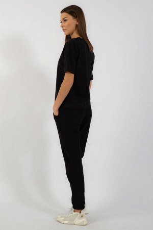 Футболка Футболка Kivviwear 4026/98 черный 
Состав: Хлопок-92%; Эластан-8%;
Сезон: Осень-Зима
Рост: 170

Джемпер свободного кроя. Удлиненный рукав, с подворотом. Принт методом термопереноса, цифровая