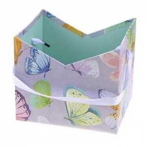 Коробка подарочная для цветов набор 3 штуки: 12х10х10см; 14,5х12х12см; 16х14х14см "Бабочки" фиолетовый фон, с ручкой (Китай)