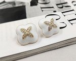 Серьги стильные