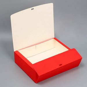 Коробка подарочная «Люблю», 31 х 24,5 х 9 см