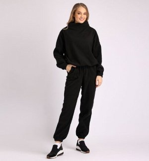 Брюки Черный
Женские брюки с накладными карманами и рельефами по переду.
Материал:
Alaska Lux - это синтетическая "шерсть" из микроволокон полиэстера. Изделия из этого полотна очень прочные, удобные и