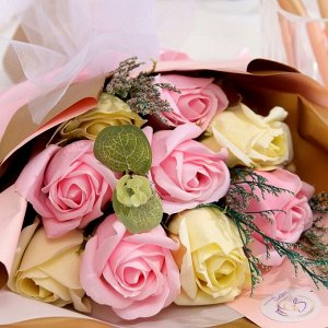 Премиальный букет из розово-желтых мыльных роз, 9 шт