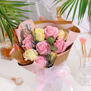 Премиальный букет из розово-желтых мыльных роз, 9 шт.