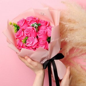 Эксклюзивный букет из мыльных роз, цвет фуксия, 11 шт