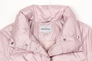 Куртка Женская куртка – это не только модное приобретение, но и залог практичности, комфорта, безукоризненного образа. Куртка в стиле оверсайз, удобные накладные карманы на кнопках. Центральная застеж