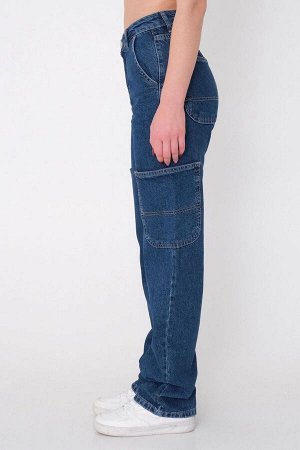 Джинсовые широкие джинсы с несколькими карманами