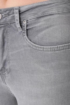 Серые джинсы скинни с высокой талией