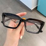 Элегантные пластиковые очки для чтения