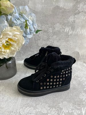 Ботинки женские/подростковые зимние с мехом и заклепками