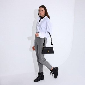 Сумка женская на клапане, цвет чёрный
