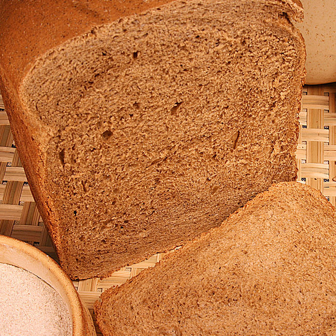 Хлеб с пшеничным солодом. Пшенично солодовый хлеб. Хлеб наливной. Пшенично-ржаной хлеб. Пшеничный хлеб с солодом.