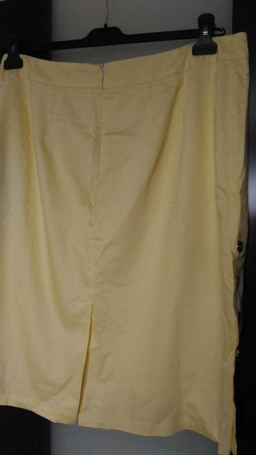 Отличная летняя юбка, размер 52-54, замеры во Владивостоке