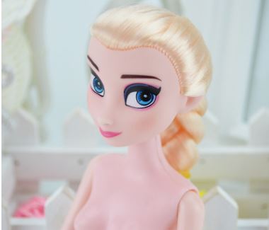 Кукла Эльза из мультфильма без одежды
