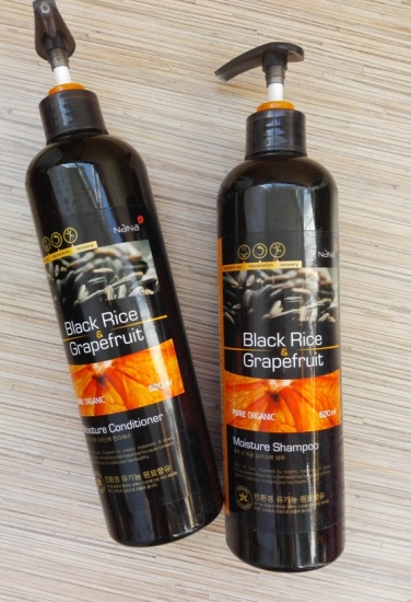 CHIHARU Шампунь увлажняющий для окрашенных волос Черный рис и Грейпфрут, 500 мл