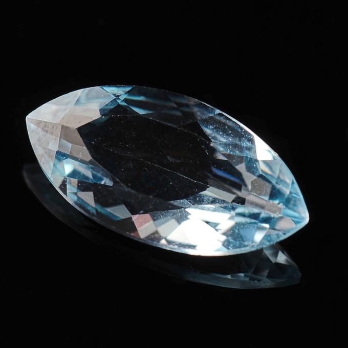 Топаз-7000-ar. Топаз hsr. Уральский топаз мурзинка. Топаз ограненный. Уральские самоцветы топаз.