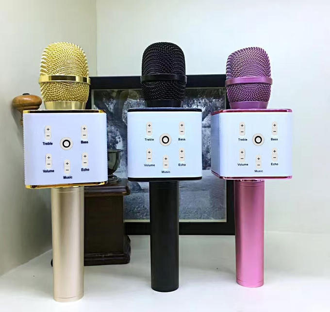 Караоке-микрофон с чехлом  в трёх цветах-1