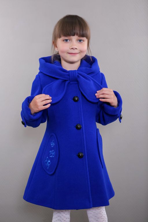 Юрод вый пальт цо. Пальто детское ультрамарин AGG. Детское пальто. Синее пальто детское. Синее пальто для девочки.