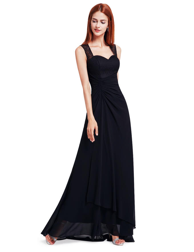 Элегантное черное вечернее платье с драпировкой
