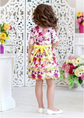 Праздничное платье из атласа с цветочным принтом