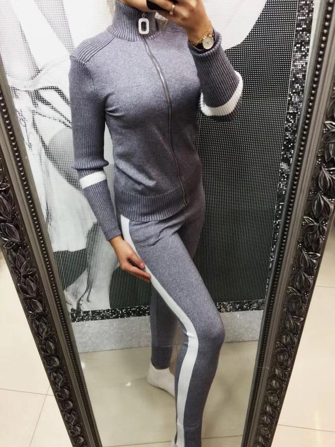 Спортивный костюм с люрексом женский