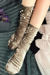 Бархатные носки декорированные бусинами