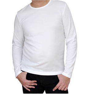 Белая футболка с длинным рукавом