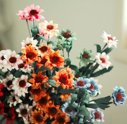 Искусственная ветка хризантемы (6 цветков) Цвет: НА ВЫБОР