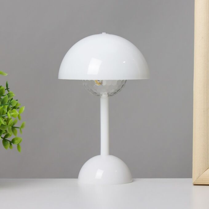 Ночник &quot;Кьют&quot;  LED от батареек 3хLR44 белый 10х10х17 см RISALUX