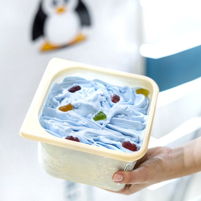 мороженое 3в1 с тюленем. мороженое шоколадное ванильное клубничное. золотой стандарт мороженое пломбир 3 вкуса брикет. скидка на мороженое. акция на мороженое.