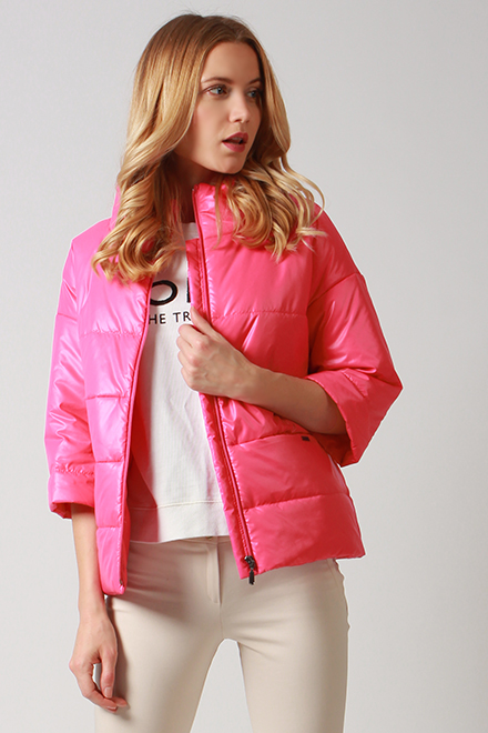 Куртки женские 3 4. Розовая куртка женская. Куртка розовая женская Весенняя. Короткая розовая куртка.
