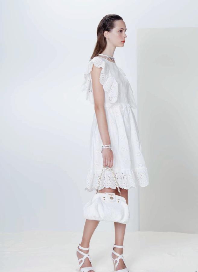 Красивое белоснежное платье Blugirl во Владивостоке
