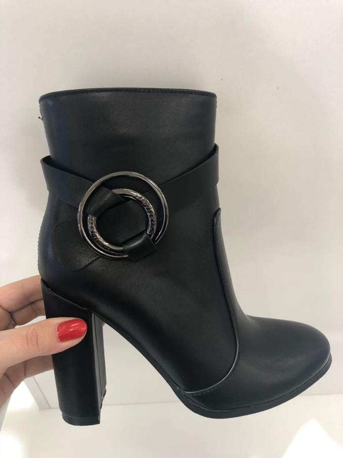 Элегантные сапожки, распродажа