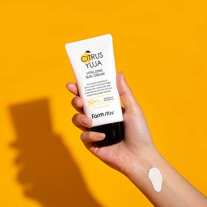 Farm Stay Солнцезащитный крем с экстрактом юдзу Citrus Yuja Vitalizing Sun Cream
