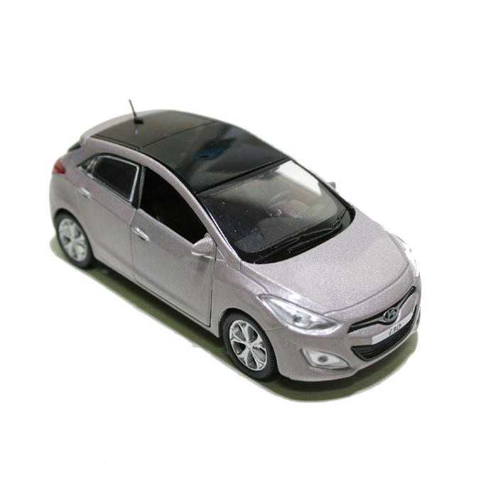 Модель пласт. бокс  &quot;Hyundai i30-2012&quot; 1:38