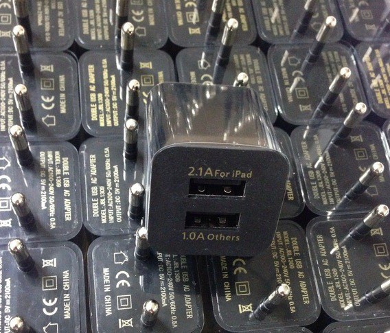 Адаптер сетевой Сетевое зарядное устройство-2USB 2A/1A кубик черный