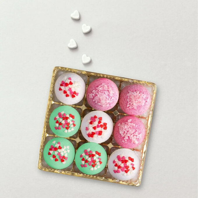 Laboratory Katrin Набор бомбочек для ванны с морской солью Candy bath bar &quot;Merci&quot; 9шт по 40 г