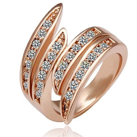 Кольцо Позолоченное розовым золотом 750 пробы (18K Gold Plated) кольцо словно нежные объятия золотых стебельков украшенные супер блестящими австрийскими кристаллами Swarovski Stellux! Цвет золота как 