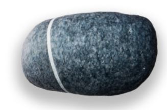 Подушка в форме камня