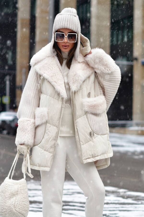 прада пуховик бородина. зимняя одежда для женщин. модная зимняя одежда для женщин 2024 верхняя. пуховики тренд 2022. модная зимняя одежда для женщин 2024 верхняя.