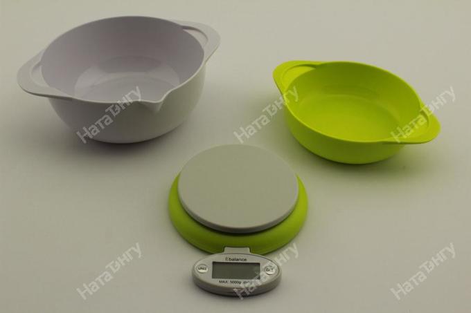 Весы кухонные, электронные 1g-5kg в комплекте с двумя чашами для взвешивания.