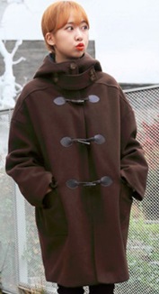Утепленное пальто с капюшоном Цвет: КОФЕ