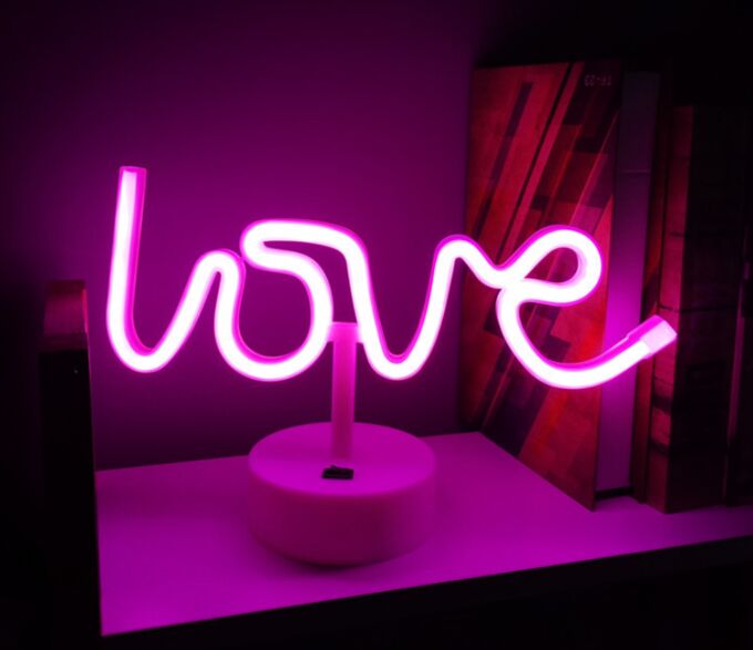 Неоновый LED светильник - Love &quot;любовь&quot;